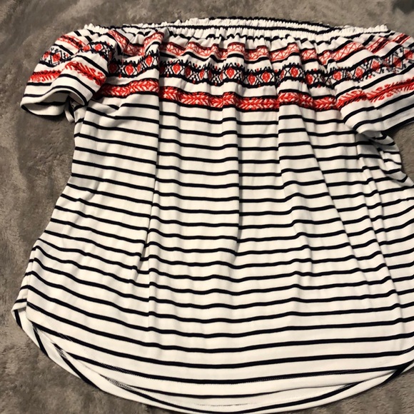 Top - Picture 3 of 3